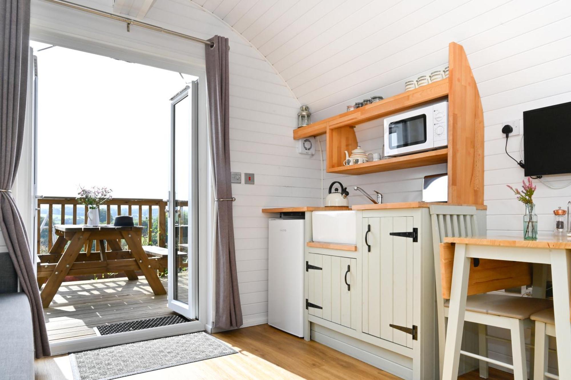 Luxury Glamping Pods - The Heft & The Hirsel Appartement Glasgow Buitenkant foto