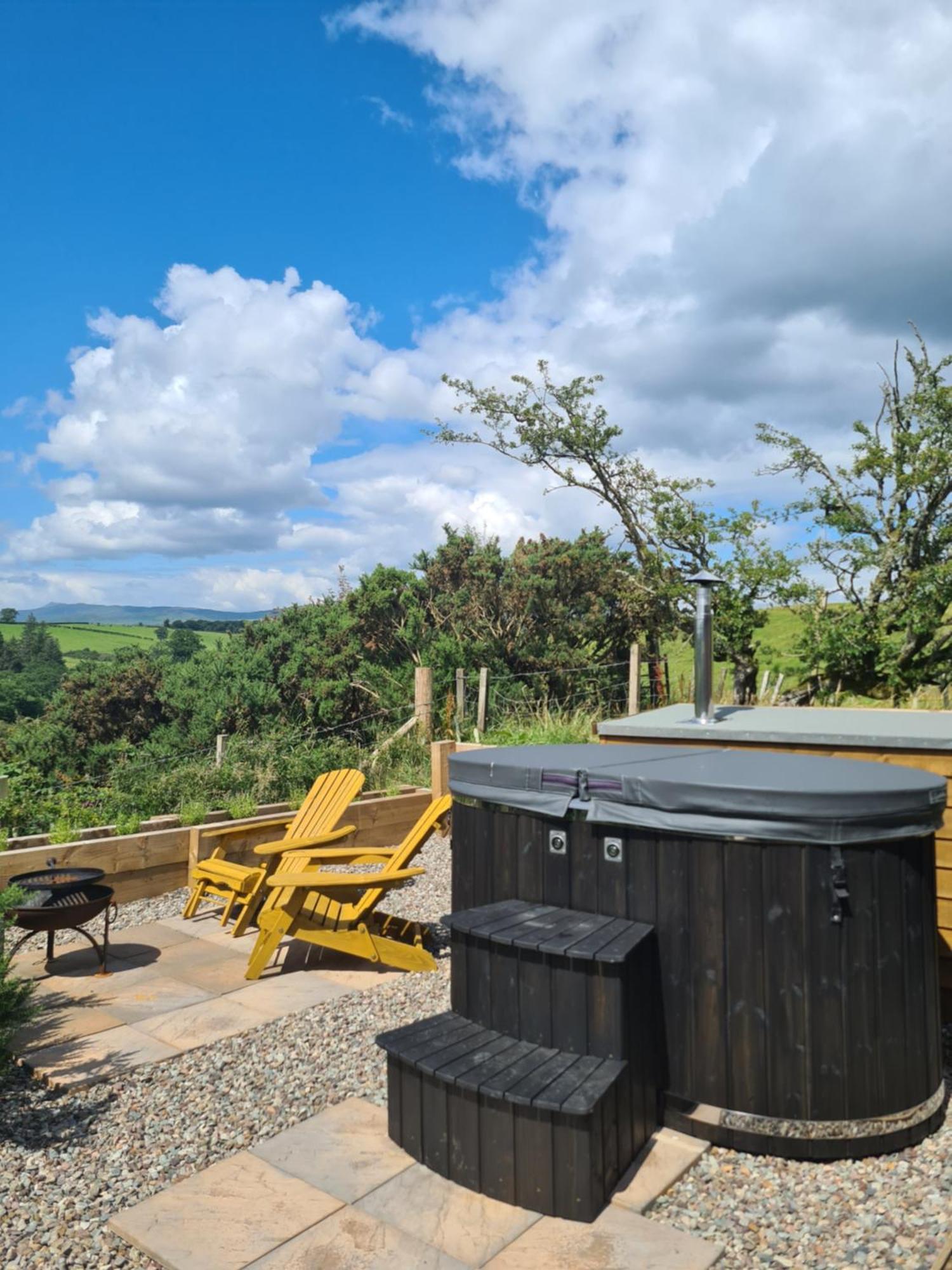 Luxury Glamping Pods - The Heft & The Hirsel Appartement Glasgow Buitenkant foto